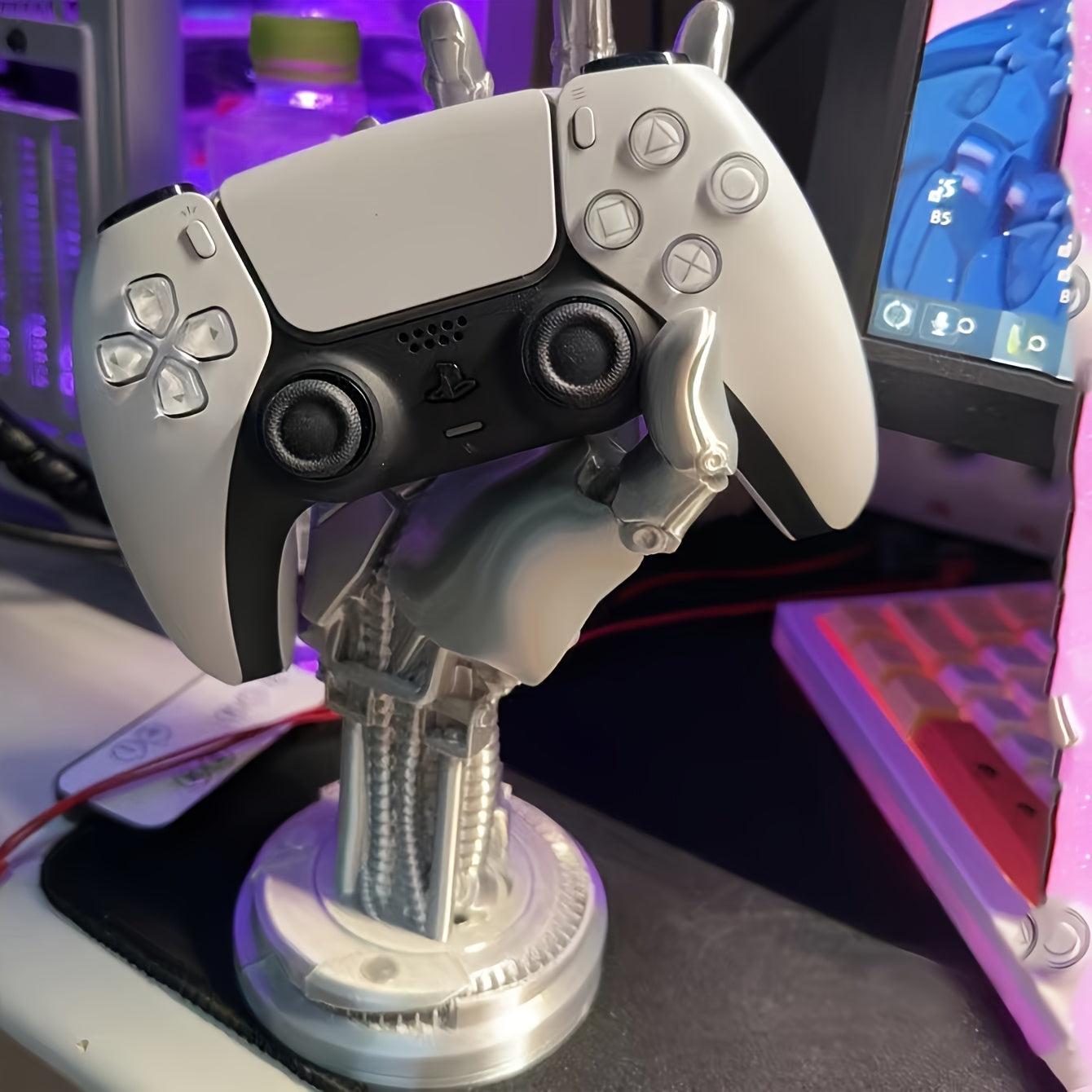 Cyberpunk 3D Printed Game Controller Stand, Adjustable ABS Desk Organizer for Controllers and Smartphones, Non-Waterproof Multi-Functional Gaming Accessory Holder, Ideal Back to School Gift for Gamers